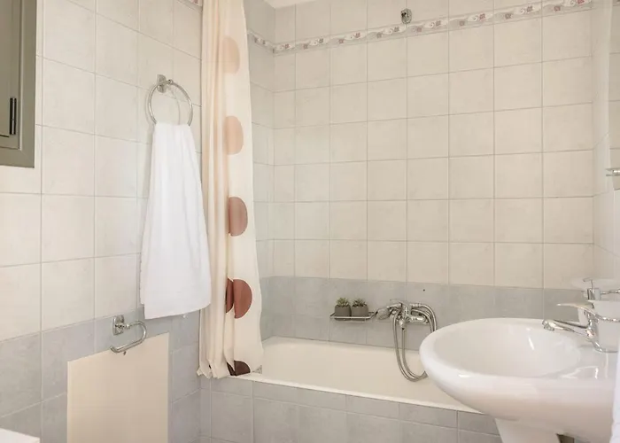 فيلة Georgia By Select